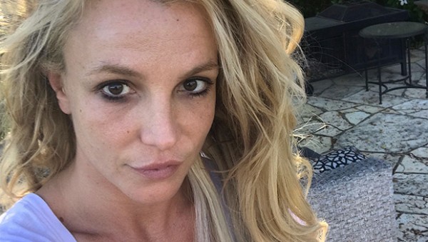 Britney Spears, Christina Aguilera & More Pop Music Divas In Makeup-free Selfies Looking Flawless