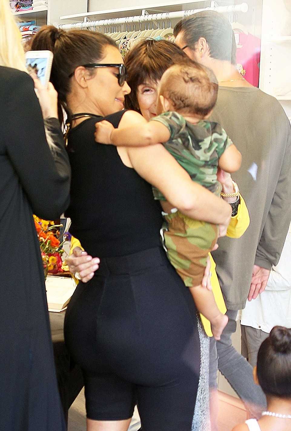 kim kardashian baby boy pictures kim kardashian baby boy saint west unseen pictures kim kardashian baby boy pictures kim kardashian baby boy saint west unseen pictures