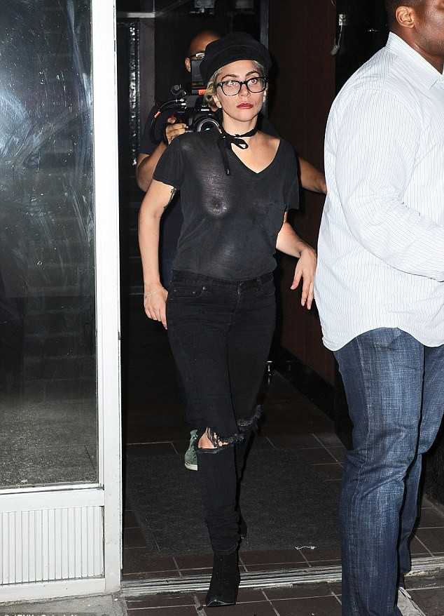 Lady Gaga Braless Photos