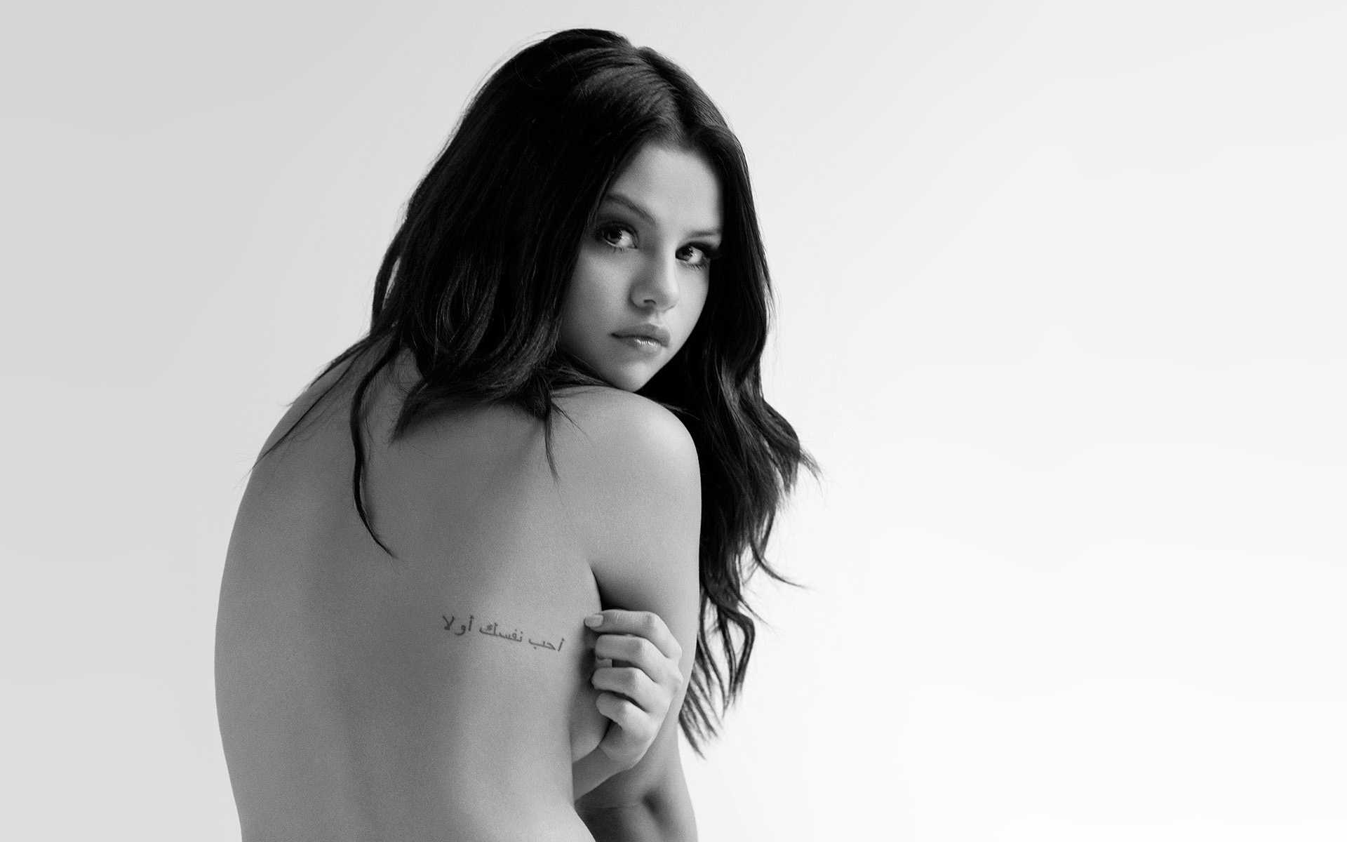 Selena Gomez Hot Tattoo