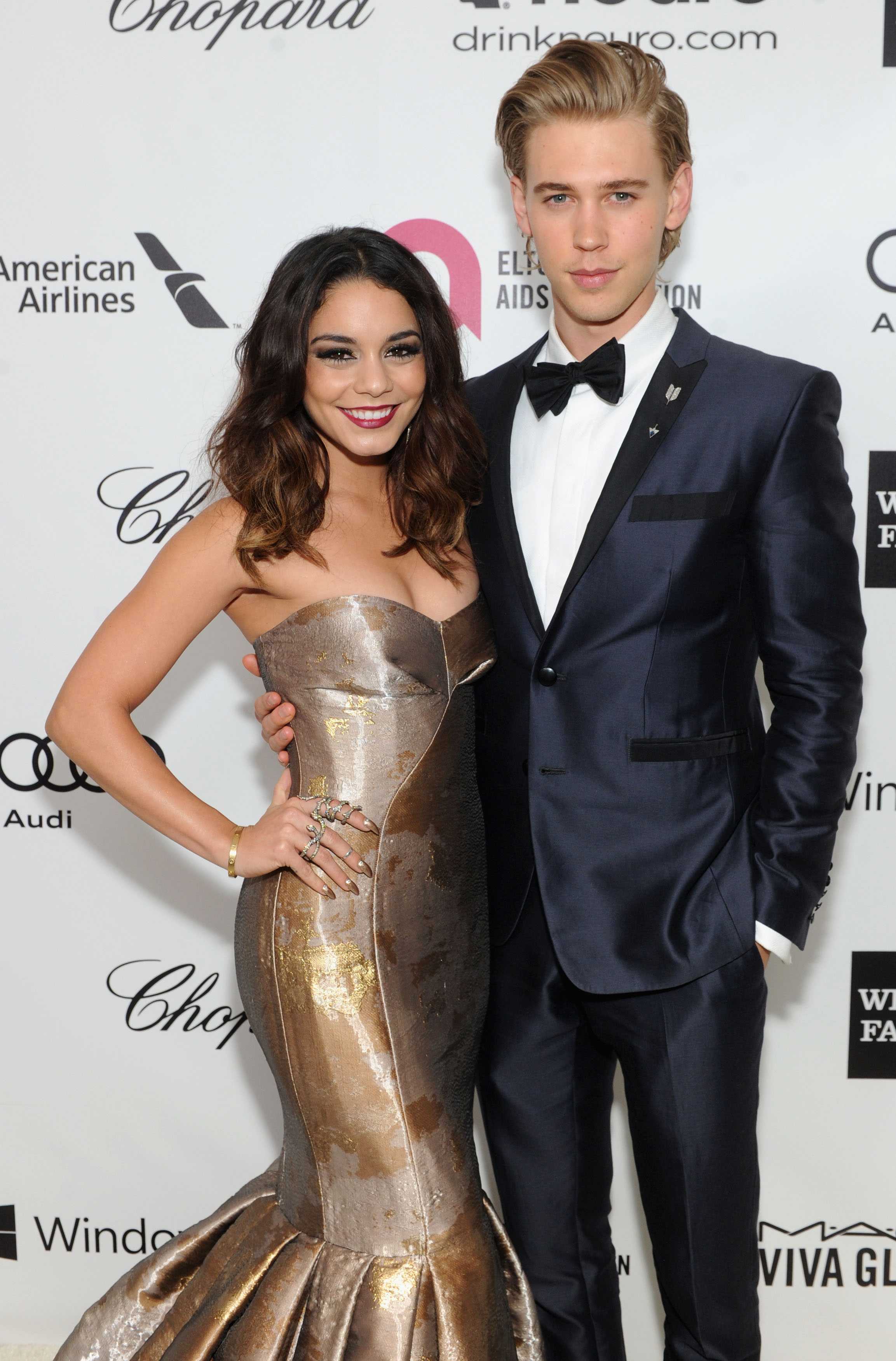 whos vanessa hudgens dating Zac efron girlfriends 2018: vanessa hudgens boyfriends 2018: who is vanessa dating now who is zac dating now amanda banas. whos vanessa hudgens dating Zac efron girlfriends 2018: vanessa hudgens boyfriends 2018: who is vanessa dating now who is zac dating now amanda banas.
