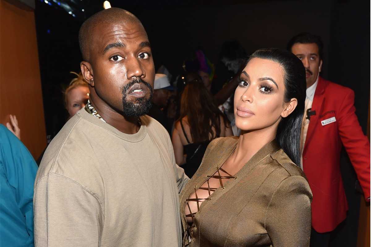 Kanye West Gropped Kim Kardashian