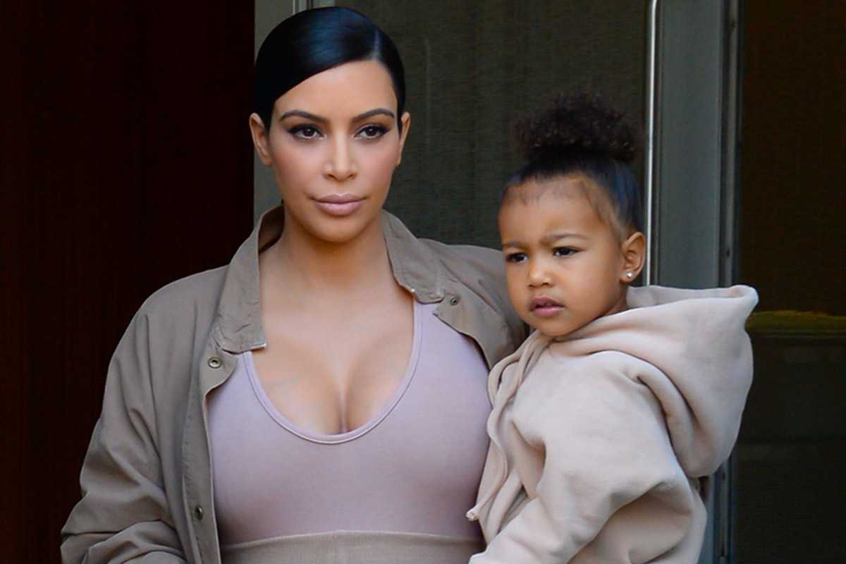 Kim Kardashian photo shoot with kids