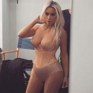 Step Aside, Kelly Ripa: Kim Kardashian Will Co-host ‘live’ With Ryan Seacrest Step Aside, Kelly Ripa: Kim Kardashian Will Co-host ‘live’ With Ryan Seacrest